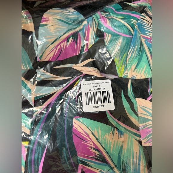 Torrid Wireless Mesh High Neck One Piece Swimsuit Pretty Summer Leaves Black NEW - Picture 7 of 7